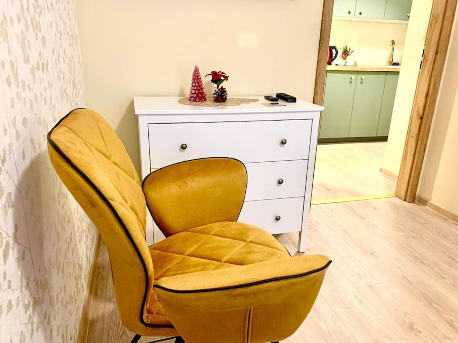 Brand New, Design Apartment Jojo, Oldtown, Balcony Bratislava Bagian luar foto