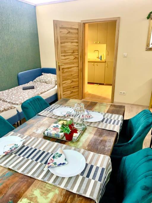Brand New, Design Apartment Jojo, Oldtown, Balcony Bratislava Bagian luar foto