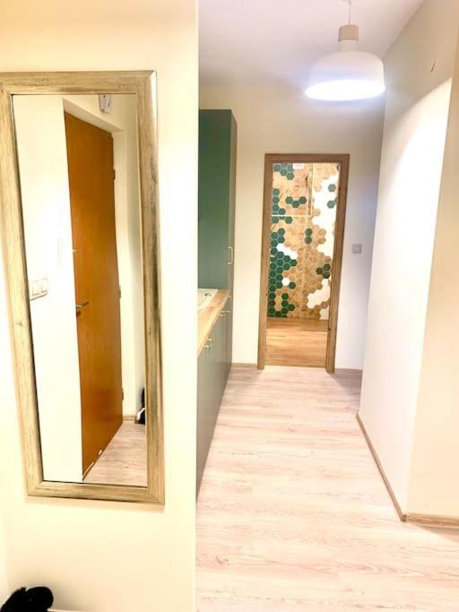 Brand New, Design Apartment Jojo, Oldtown, Balcony Bratislava Bagian luar foto