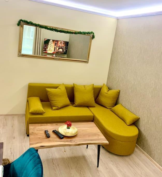 Brand New, Design Apartment Jojo, Oldtown, Balcony Bratislava Bagian luar foto